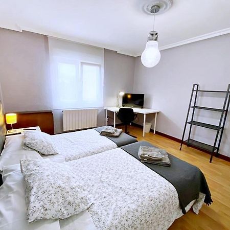 Apartamentos Milán 1 wifi y parking gratuito Oviedo Exterior foto