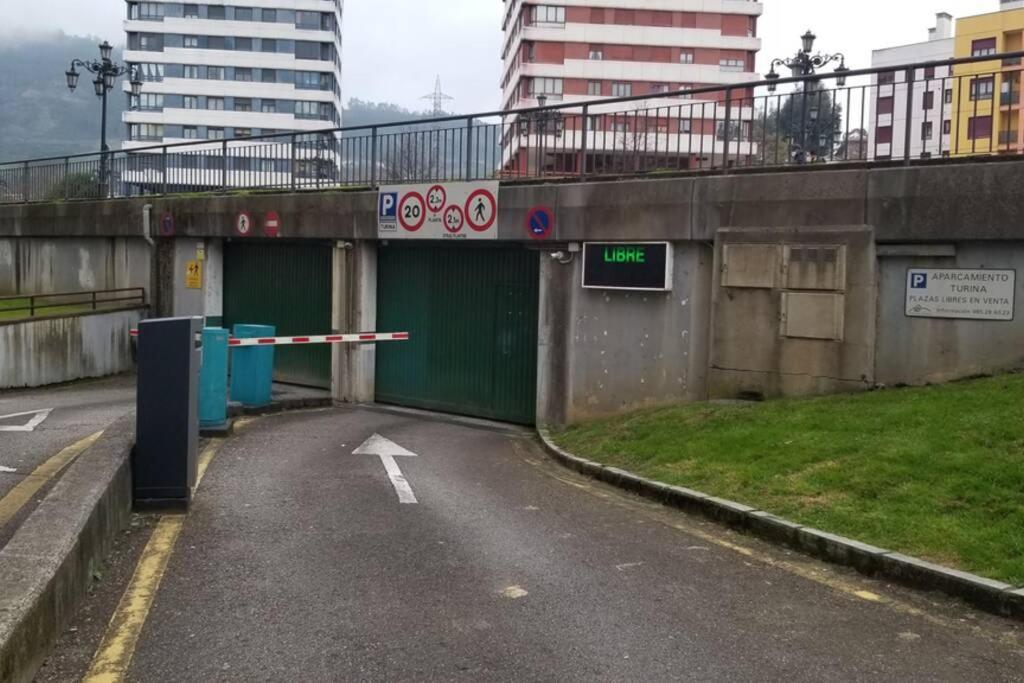 Apartamentos Milán 1 wifi y parking gratuito Oviedo Exterior foto